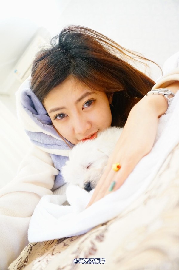 dk13美束馆 - 2.13-小宝黑袍a-53P 第 1 张图片