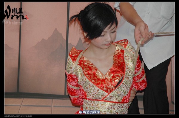唯美之家 - 08-05-29盈盈汉服-护士装 第 184 张图片