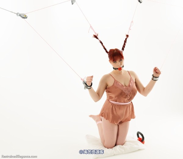 restrainedelegance - Pigtail Predicament 第 14 张图片
