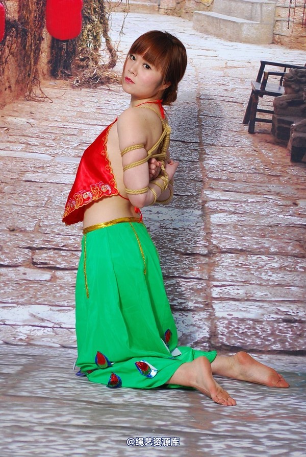 唯美之家 - 新模萌萌红肚兜 第 82 张图片