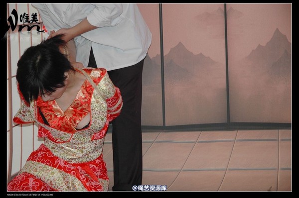 唯美之家 - 08-05-29盈盈汉服-护士装 第 248 张图片