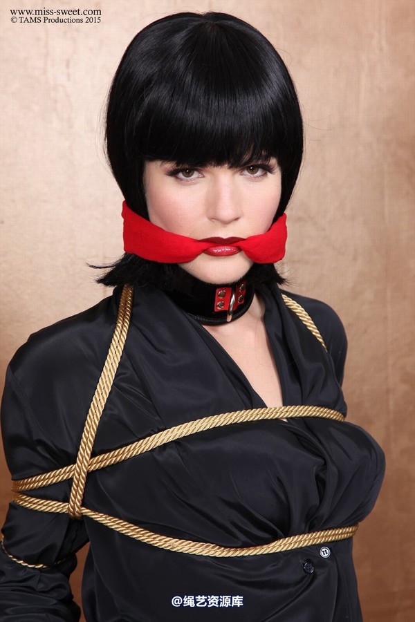 miss-sweet - ILSA IN BLACK 第 123 张图片