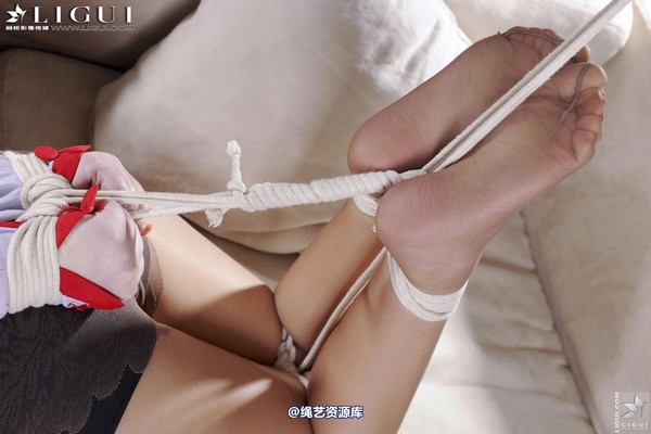 丽柜美束 - 2013-04-03 Model 小可 第 35 张图片
