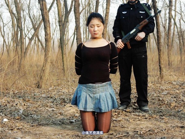 mj影视 - 2013-3-4陈沫踏青 黑丝美女最终的不归路 第 411 张图片