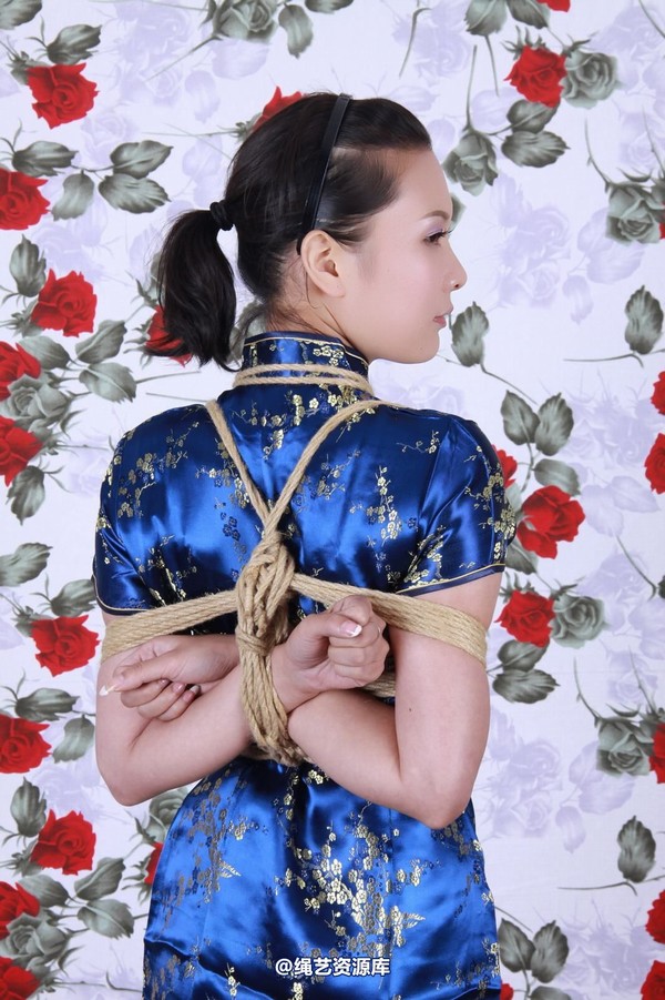 神艺缘 - 123-豪爽美女穿上旗袍，绑起来一样风情万钟 第 8 张图片