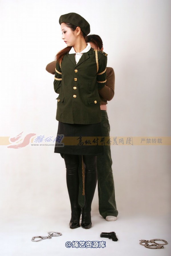 雅俗阁 - 20060401雅思警服 第 28 张图片