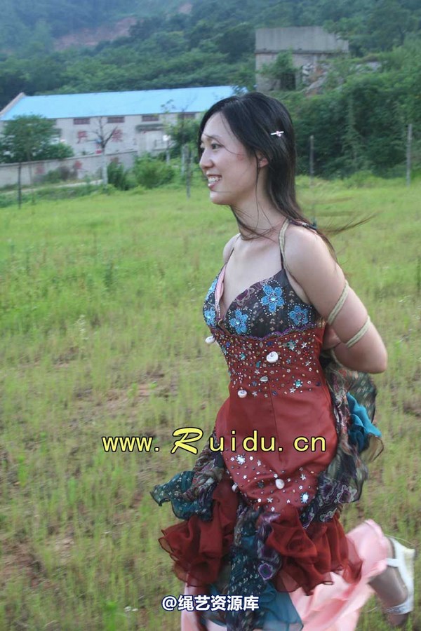 锐度主张 - 20070818第29期 宝宝草地漫舞图片 第 195 张图片