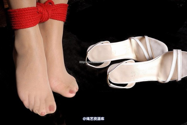 丽柜美束 - 2007-10-02 英子 第 9 张图片