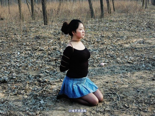 mj影视 - 2013-3-4陈沫踏青 黑丝美女最终的不归路 第 435 张图片