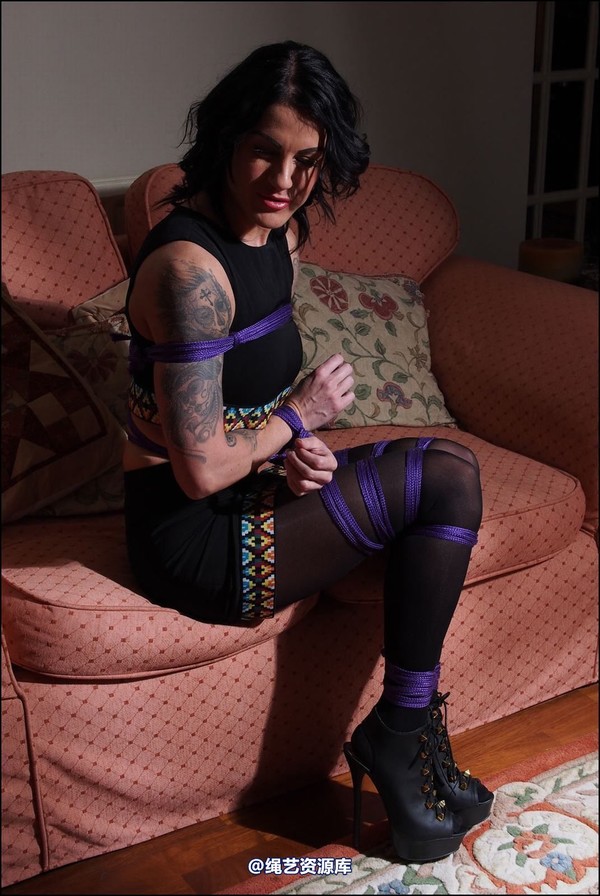 simplytied - Carla in purple rope 第 19 张图片