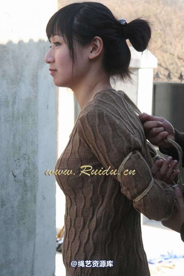 锐度主张 - 2009年第01期捆绑图（2009.1.3）模特：海豚，嫣儿，乐乐，春子 第 32 张图片