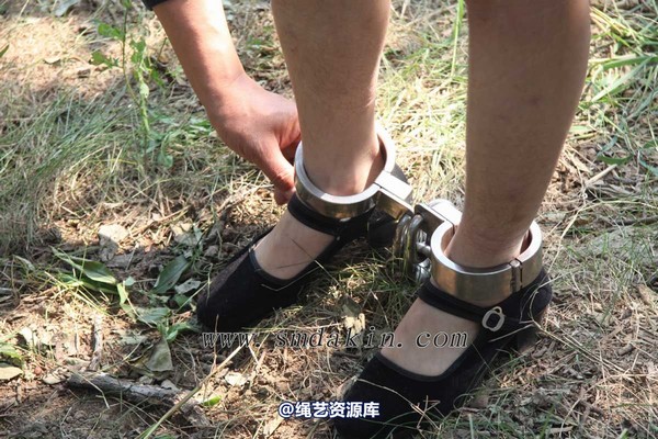锐度主张 - 第六届锦绣江南-金属镣铐模特：玲玲 第 52 张图片