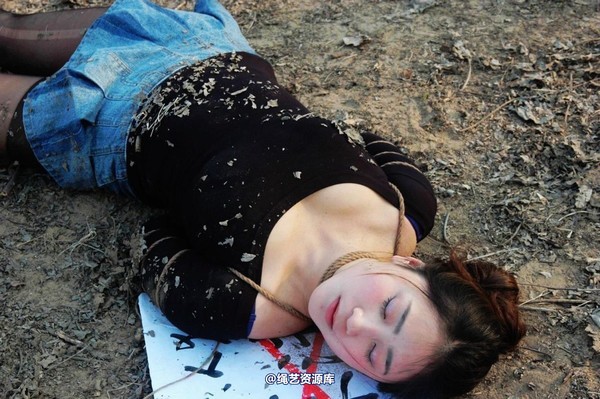 mj影视 - 2013-3-4陈沫踏青 黑丝美女最终的不归路 第 141 张图片