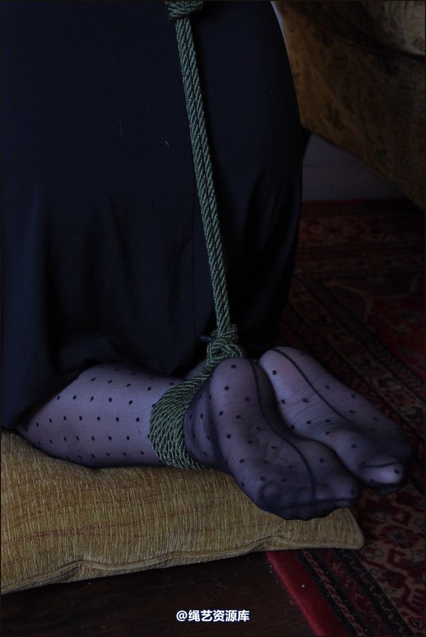 simplytied - SammieB spots and seams 第 17 张图片