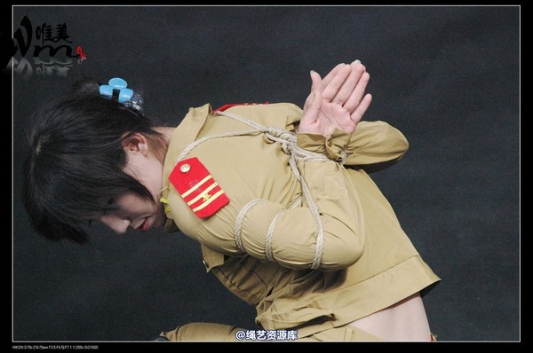唯美之家 - 2008-08-06水柔军装 第 214 张图片