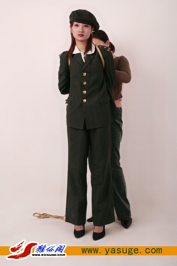 雅俗阁 - 20060407雪儿警服 第 38 张图片