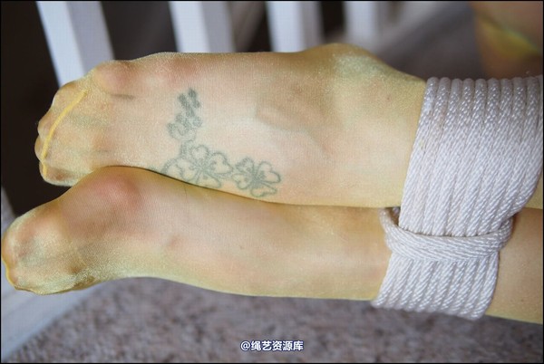 simplytied - She wanted yellow tights 第 27 张图片