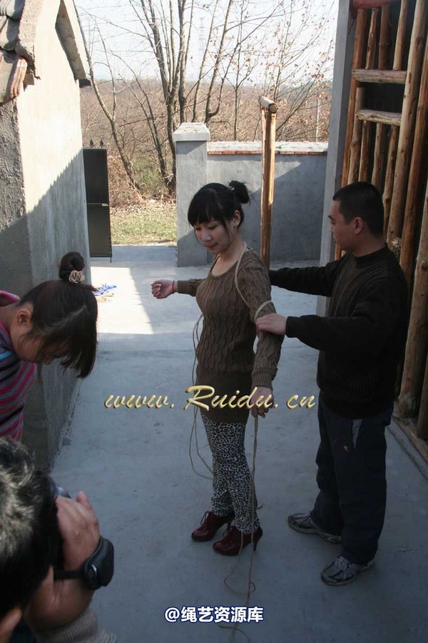 锐度主张 - 2009年第01期捆绑图（2009.1.3）模特：海豚，嫣儿，乐乐，春子 第 83 张图片