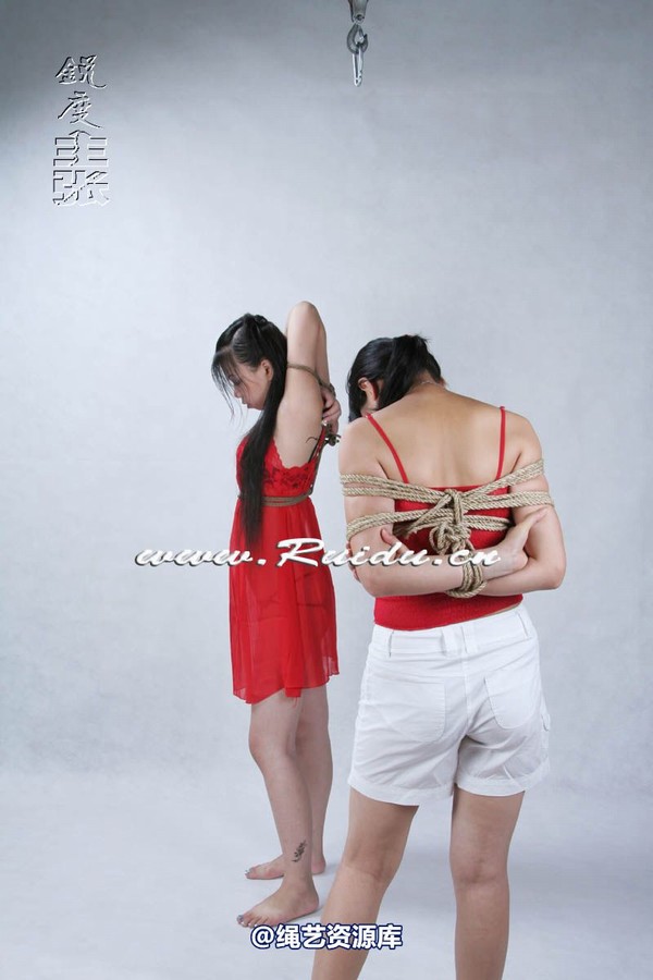 锐度主张 - 婷婷和嫣儿KB悬吊 第 387 张图片