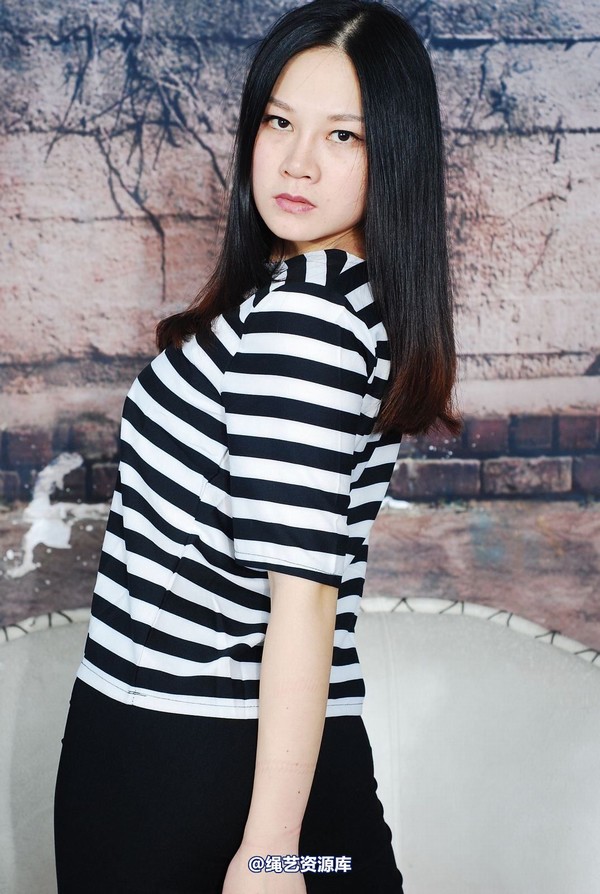 唯美之家 - 思欣红礼服 第 30 张图片