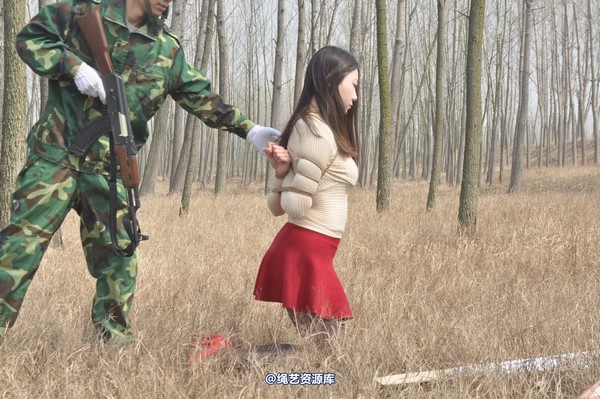 mj影视 - 车模梅晓雯 第 308 张图片