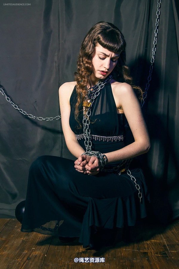 limitedaudience - 2014 fay lady in chains 第 5 张图片