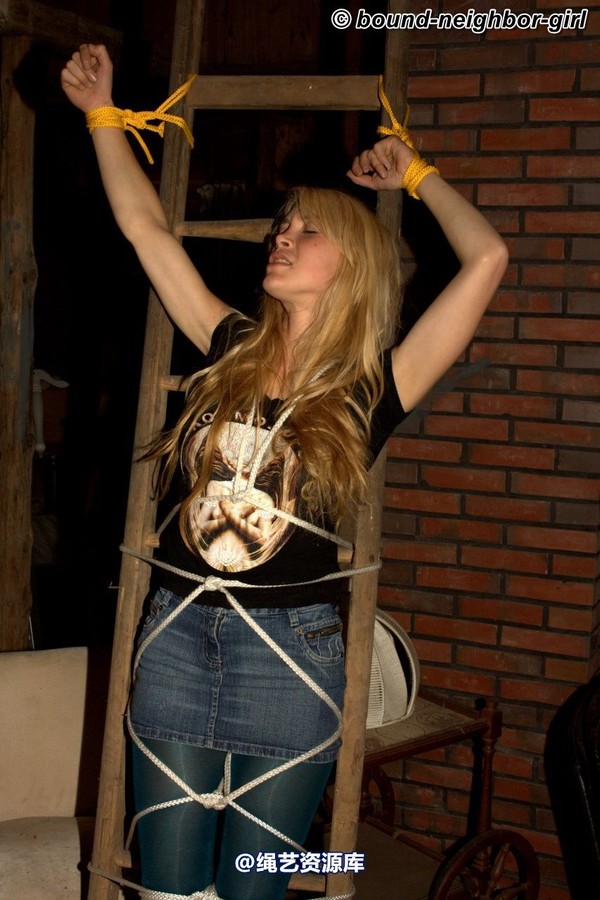 bound-neighbor-girl - Kate - Tied up in the attic 3 第 17 张图片