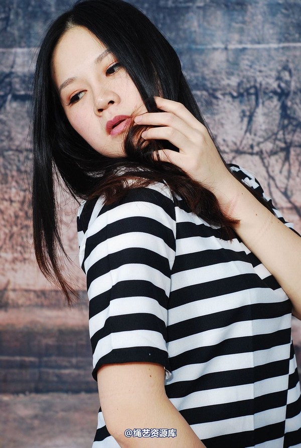 唯美之家 - 思欣红礼服 第 37 张图片