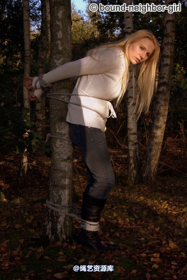 bound-neighbor-girl - Bambi - Tied up in the autumn woods Part 1 第 12 张图片