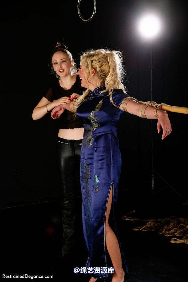restrainedelegance - Hannah's First Suspension 第 30 张图片
