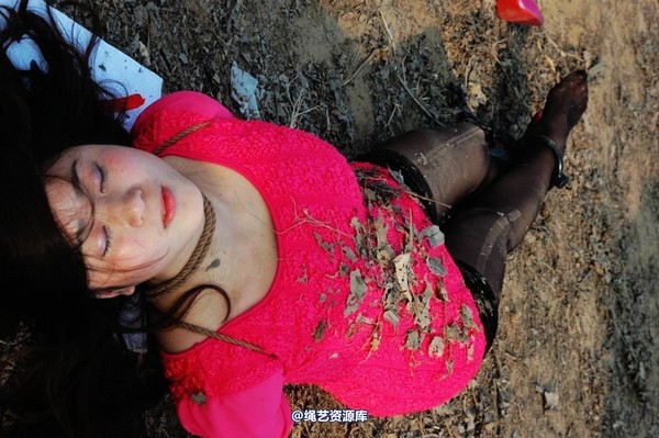 mj影视 - 2013-3-5陈沫踏青 黑丝美女最终的不归路 第 415 张图片