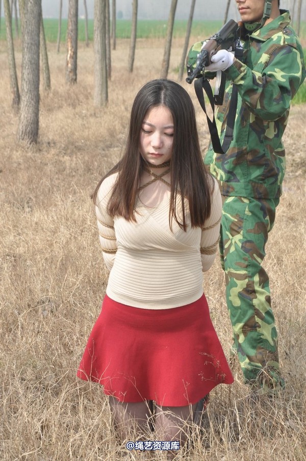 mj影视 - 车模梅晓雯 第 231 张图片