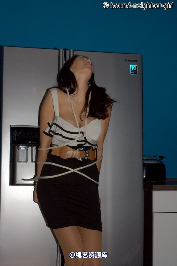 bound-neighbor-girl - Eden - tied up in her home 2 第 16 张图片