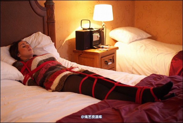simplytied - Getting ready at hotel 第 33 张图片