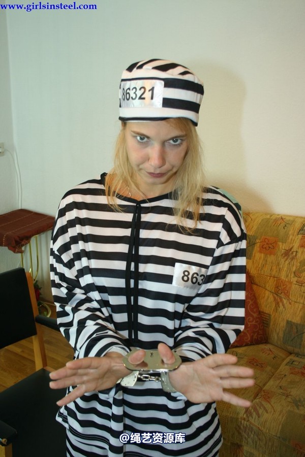 girlsinsteel - 2 dangerous girls as convicts 第 30 张图片