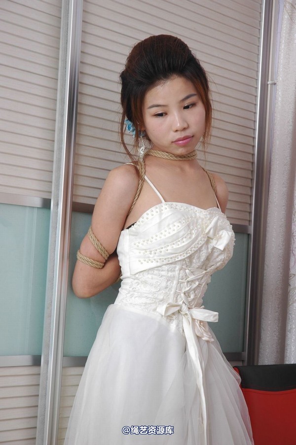 唯美之家 - 丽莎婚纱捆绑2010-7-8 第 76 张图片