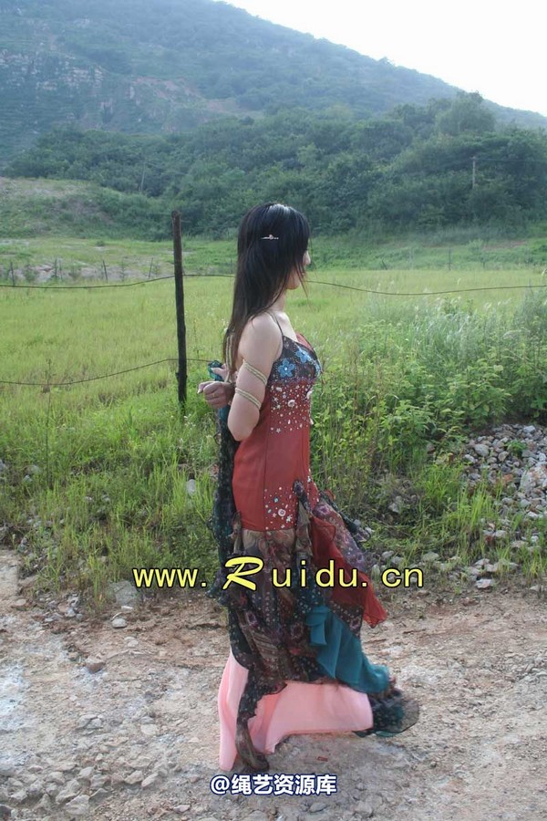 锐度主张 - 20070818第29期 宝宝草地漫舞图片 第 13 张图片