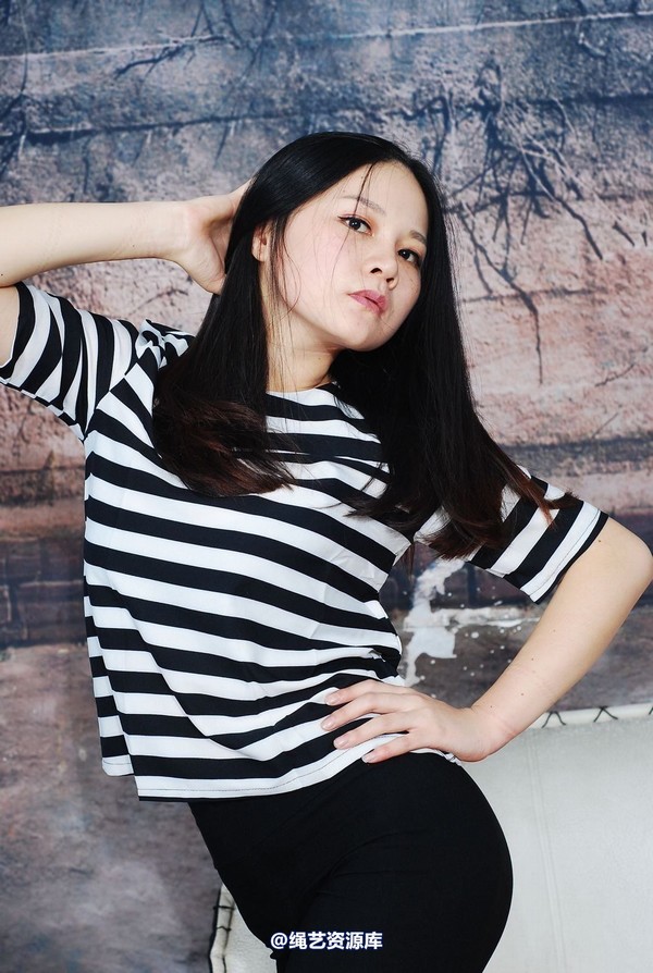 唯美之家 - 思欣红礼服 第 29 张图片