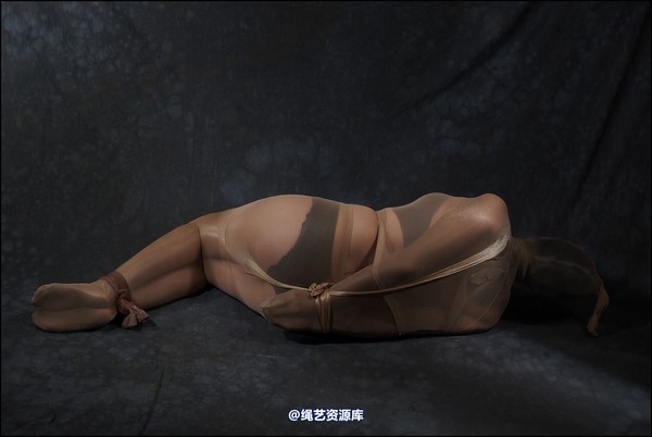 simplytied - A good friend encased 2 第 13 张图片