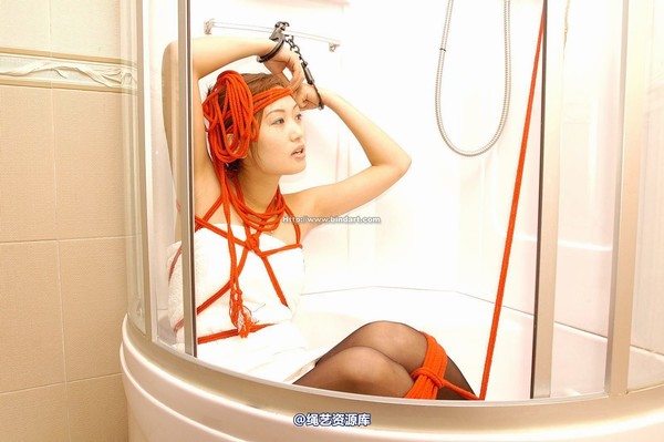 丽柜美束 - 2005-09-27 第 9 张图片
