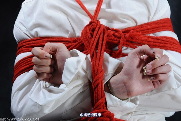 赤足者 - 杉杉2013-2 第 14 张图片