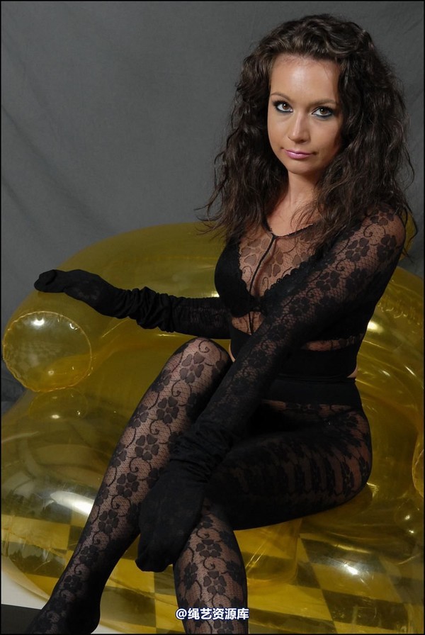 simplytied - Black lace encasement 第 3 张图片