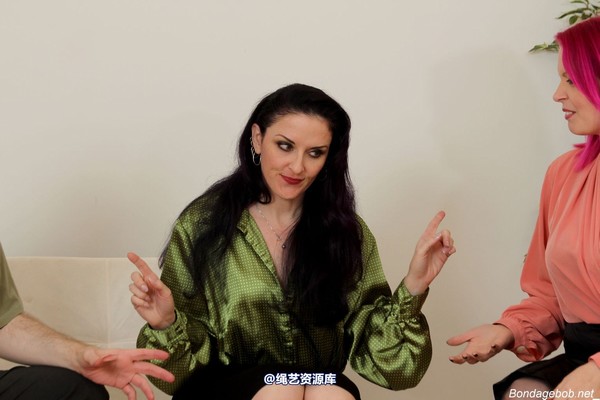 bondagebob - Caroline Pierce Temptress Kate The Intervension 第 9 张图片