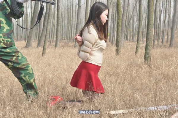 mj影视 - 车模梅晓雯 第 281 张图片