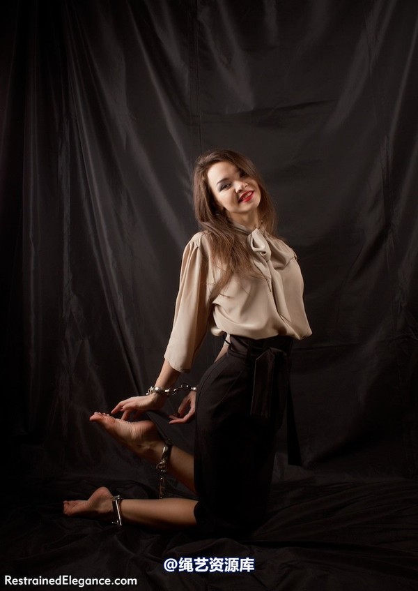 restrainedelegance - The Interview 第 200 张图片