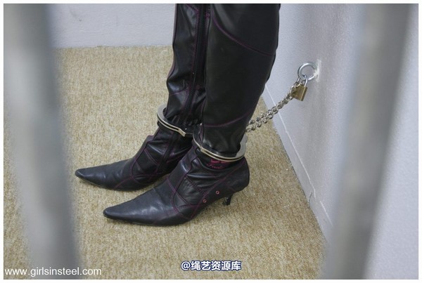 girlsinsteel - in the prison 第 58 张图片