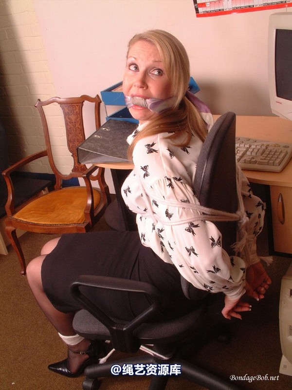bondagebob - Missey Late at the office 第 73 张图片
