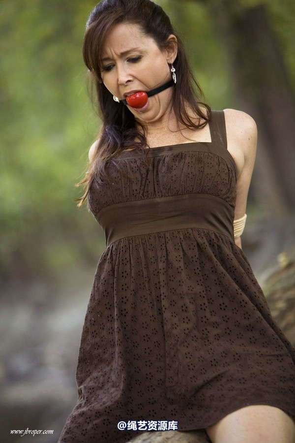 jbroper - Christina Carter 2011-1 第 70 张图片