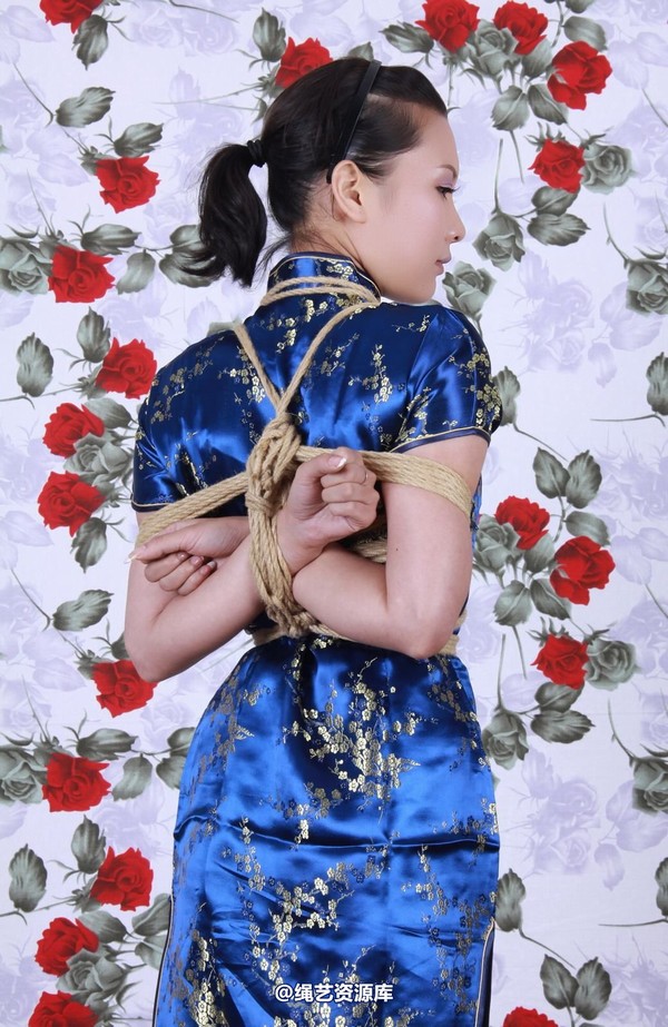 神艺缘 - 123-豪爽美女穿上旗袍，绑起来一样风情万钟 第 11 张图片