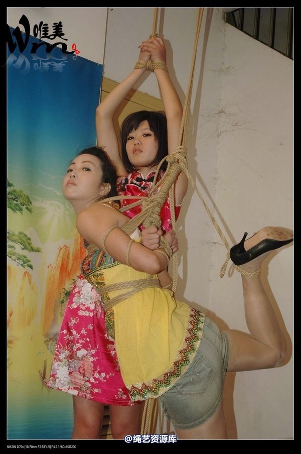 唯美之家 - 2009-6-12美女KB秀之姐妹旗袍 第 27 张图片